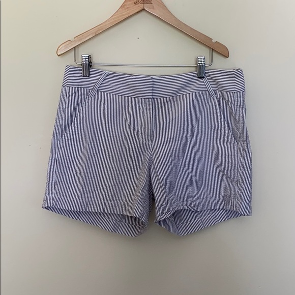 🩳🆕J. Crew Grey Seersucker Shorts🩳 - Picture 3 of 9